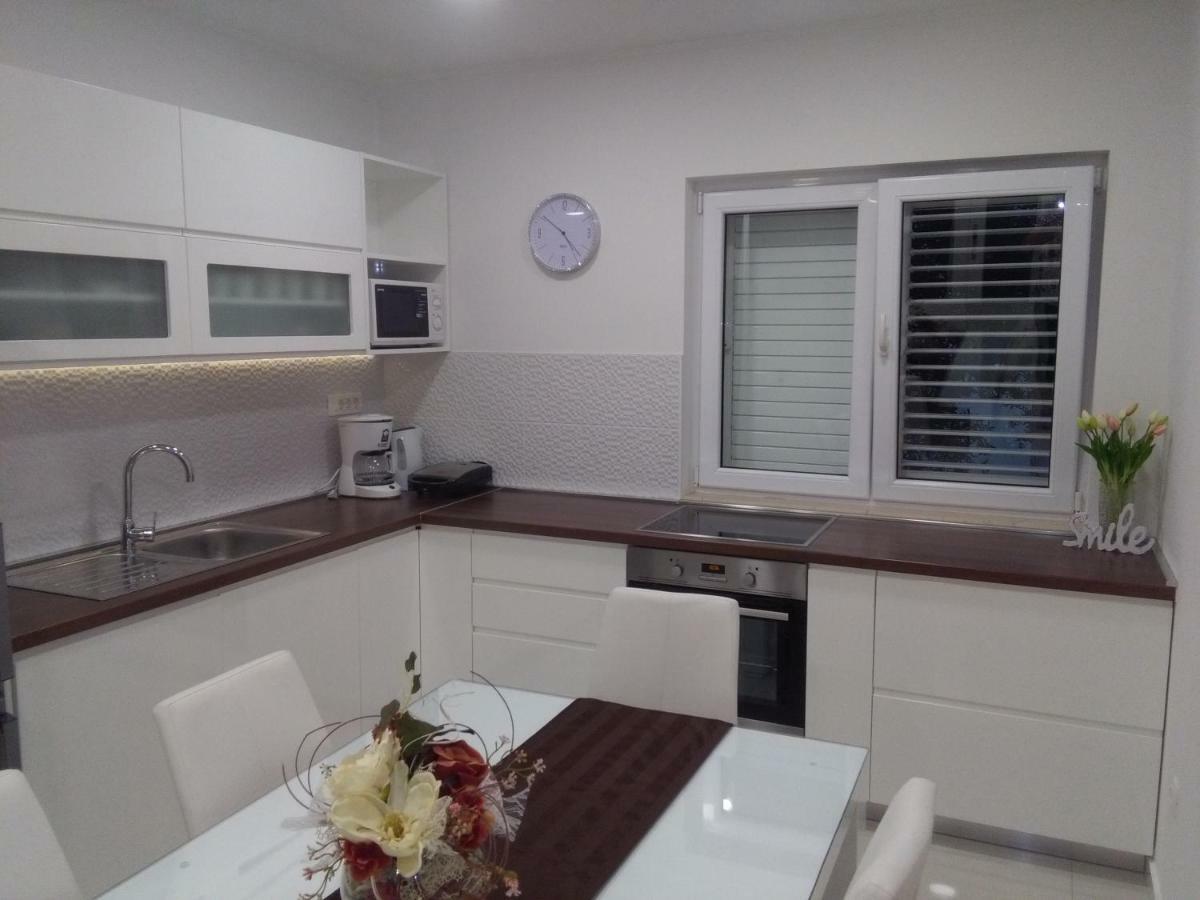 Ivana Apartments มาคาร์สกา ภายนอก รูปภาพ