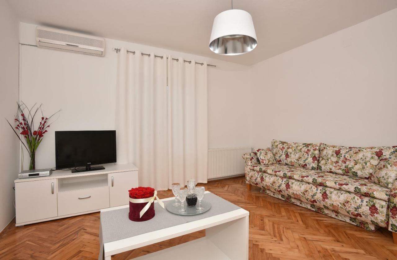 Ivana Apartments มาคาร์สกา ภายนอก รูปภาพ