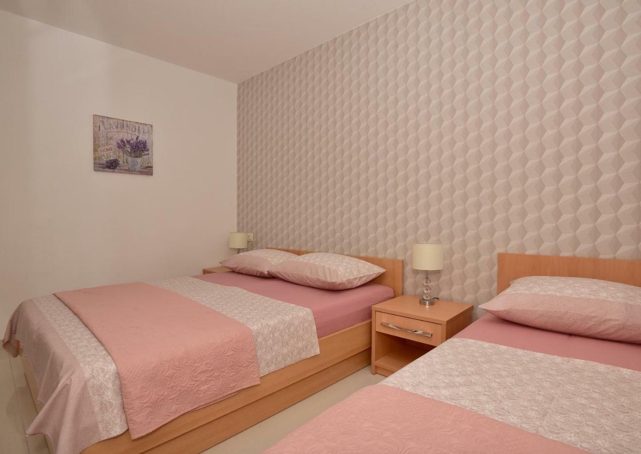 Ivana Apartments มาคาร์สกา ภายนอก รูปภาพ