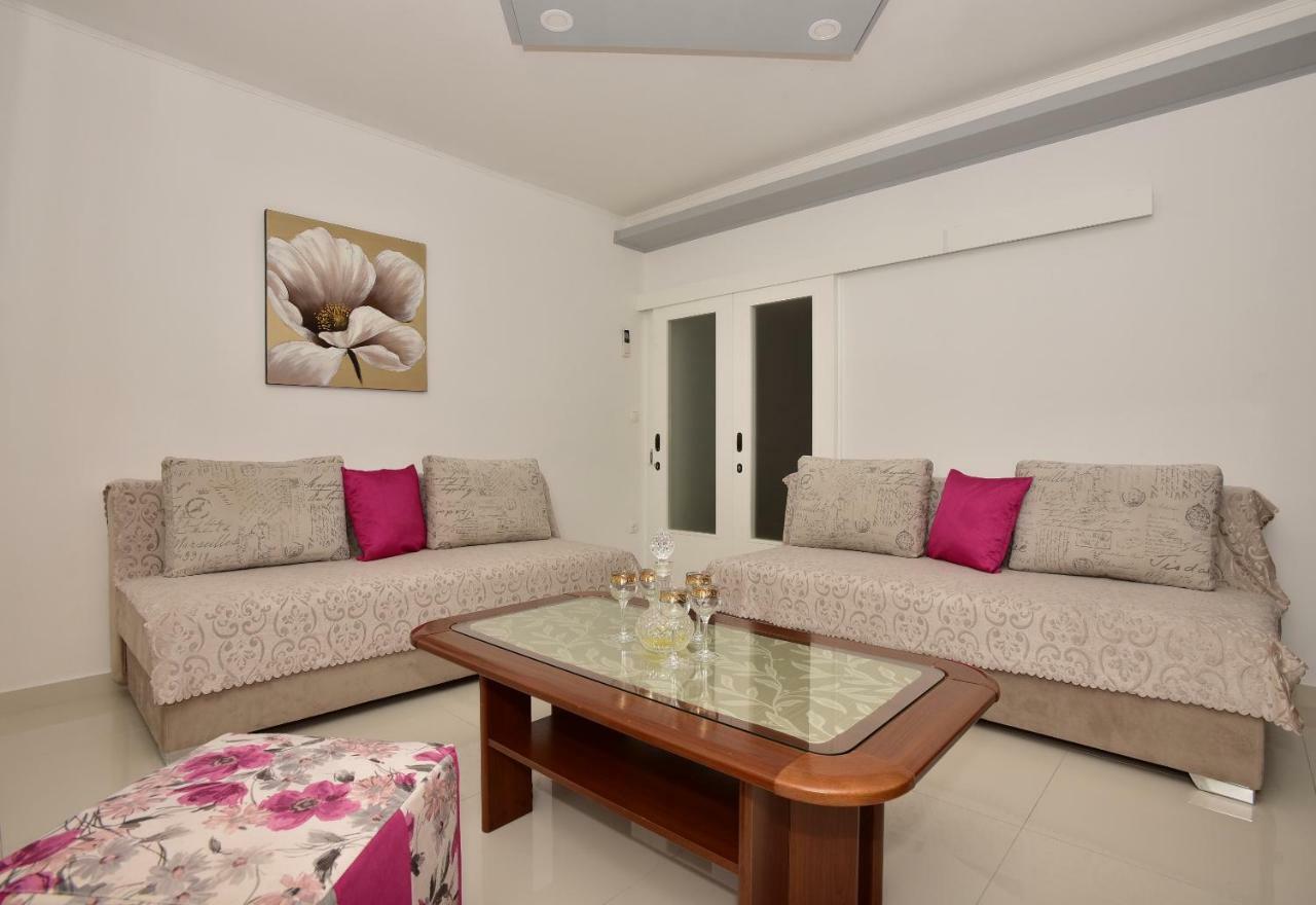 Ivana Apartments มาคาร์สกา ภายนอก รูปภาพ